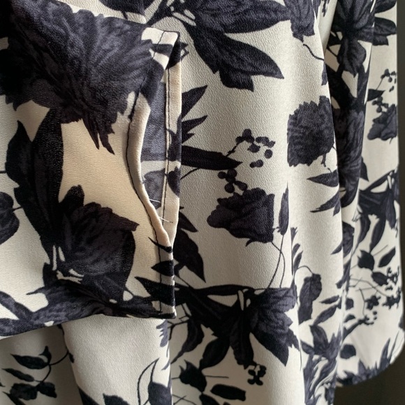 Kaileigh cream and black floral trapeze style blouse - Picture 2 of 8